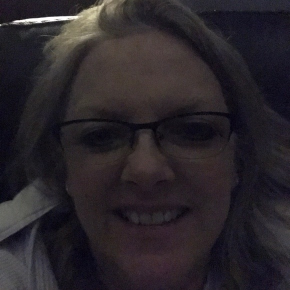 Meet your Posher, Janet - Picture 1 of 1